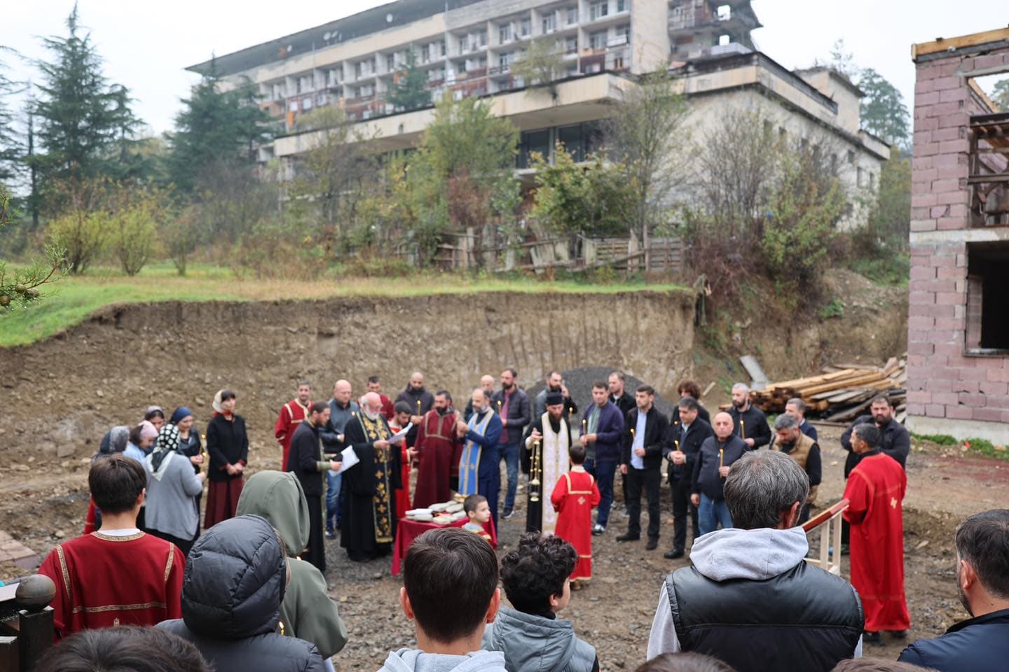 Frontnews image description