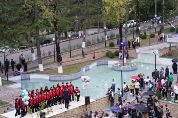 Frontnews image description