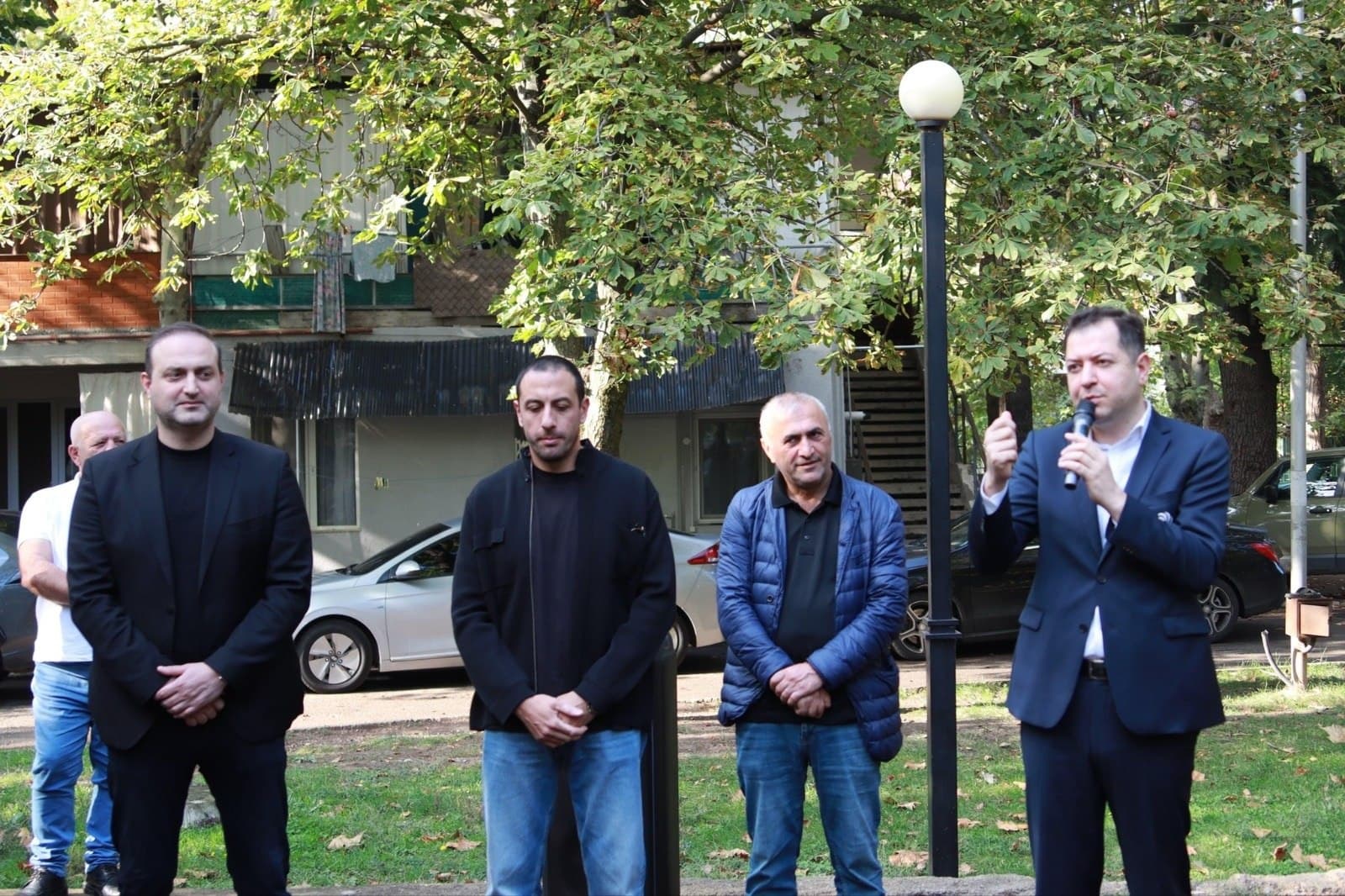 Frontnews image description