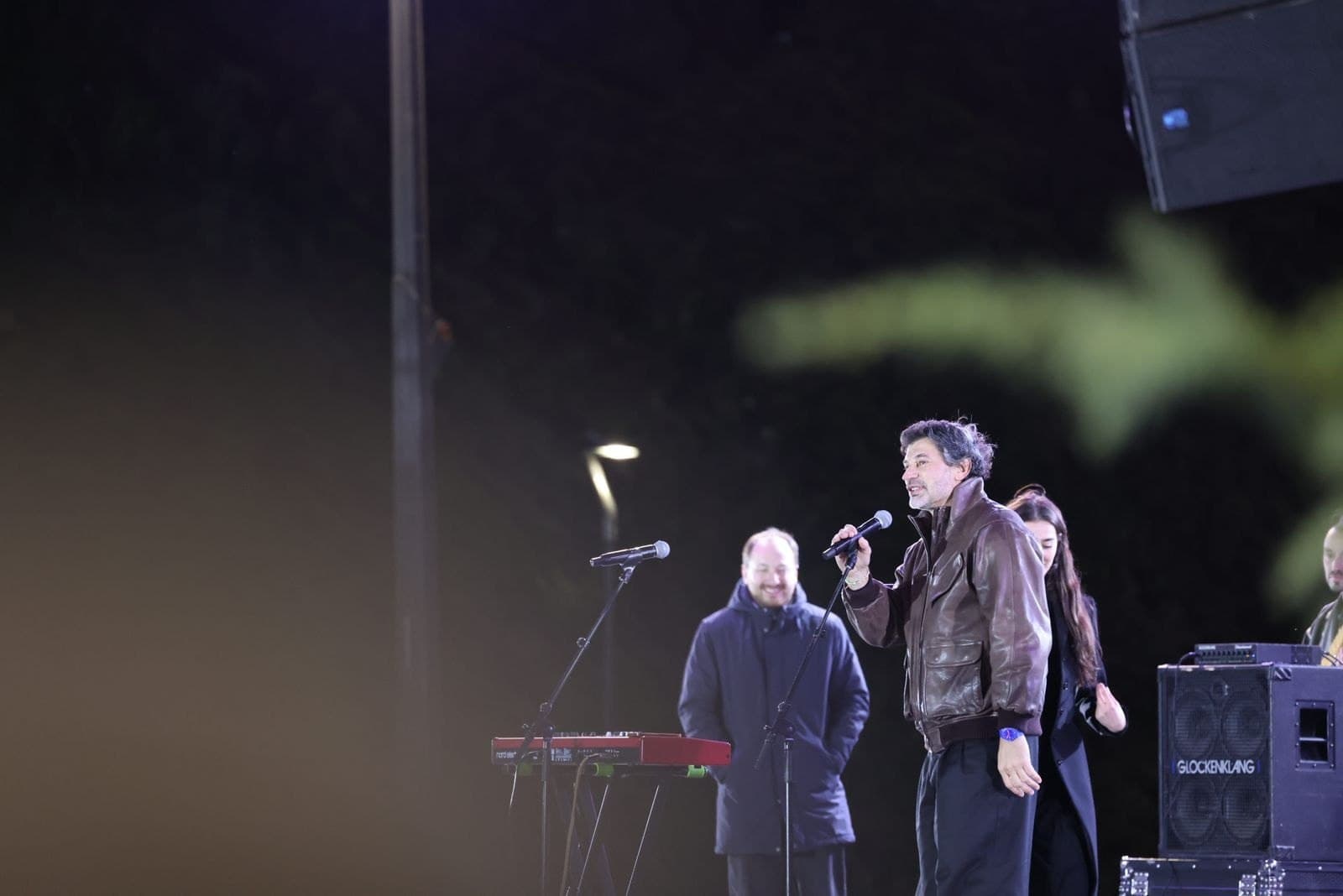 Frontnews image description