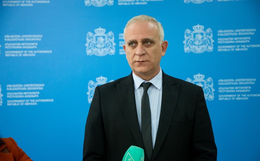 ლაშა ქარდავა – აფხაზეთის ჯანდაცვის სამინისტროს დაქვემდებარებაში მყოფი სამედიცინო დაწესებულებების რებრენდინგი იწყება