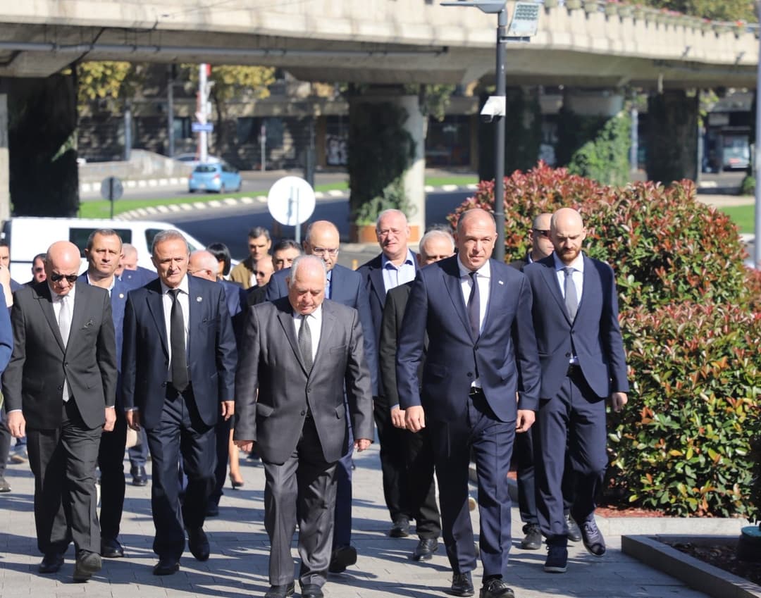 ლევან მგალობლიშვილმა გაგრის ტრაგიკული მოვლენების დროს დაღუპულთა ხსოვნას პატივი მიაგო
