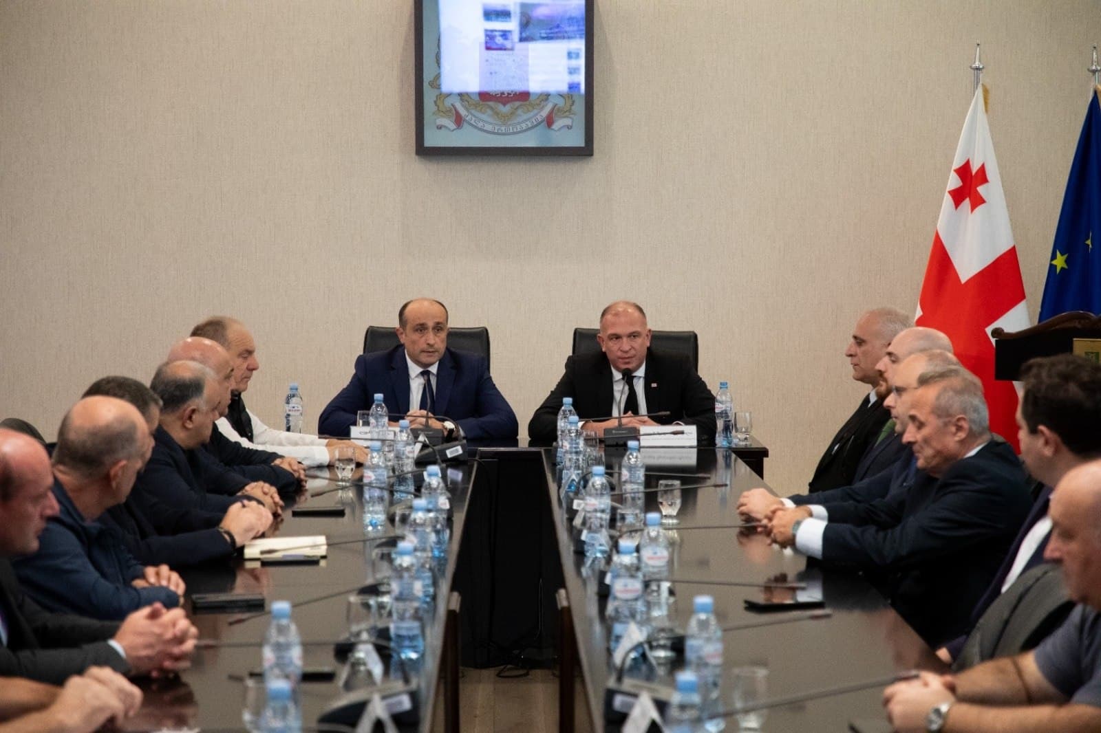 Frontnews image description