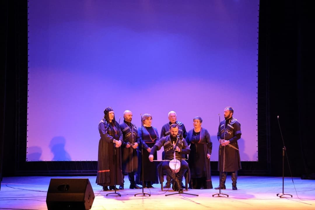 ონში, გიგა ჯაფარიძის სახელობის ბულვარში ფოლკლორული ანსამბლის “ბუბა“ სახელობითი ვარსკვლავი საზეიმოდ გაიხსნა