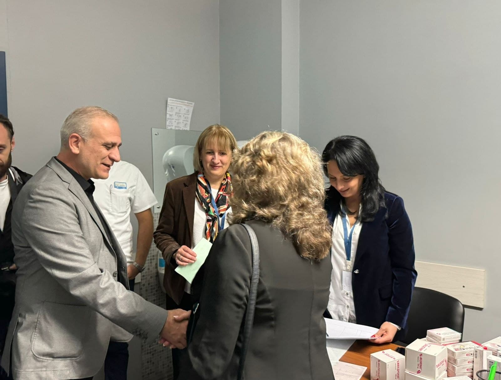 Frontnews image description