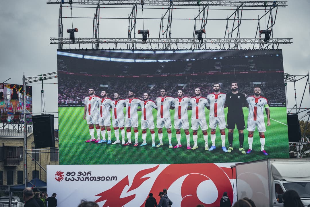 საქართველო-ჩეხეთის მატჩისთვის რესპუბლიკის მოედანზე მონიტორები დამონტაჟდება