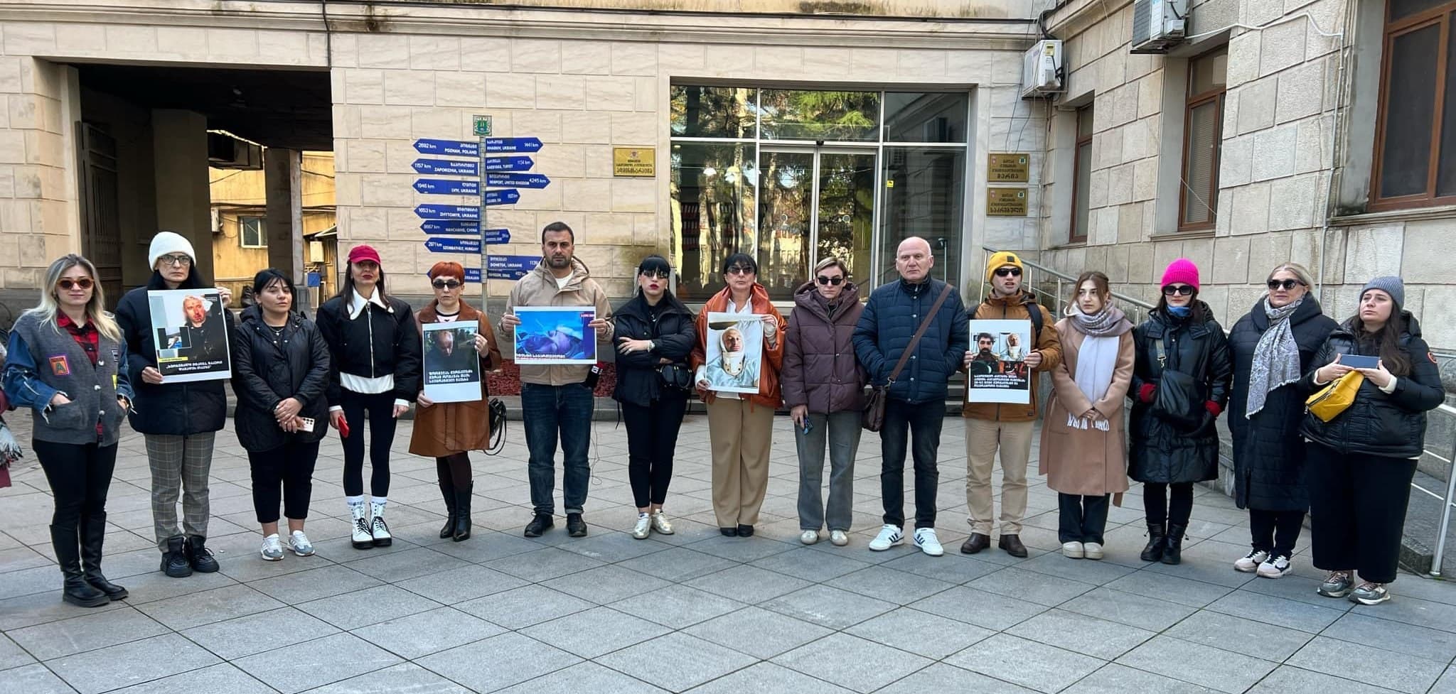 Frontnews image description