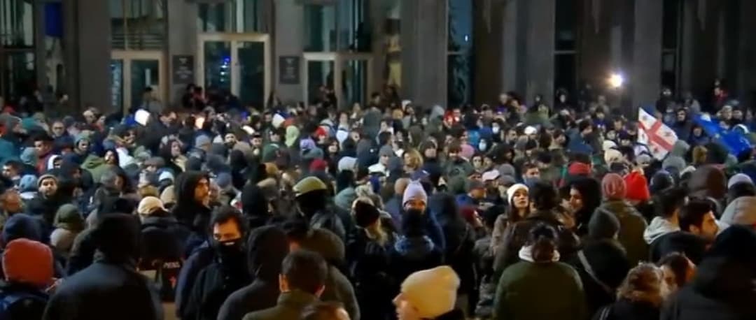 “ჯიპიაი ჰოლდინგი” – ტრაგიკულად დაიღუპა ჩვენი კოლეგა, ახალგაზრდა ქალი საპროტესტო აქციაზე მიდიოდა, როდესაც ავტოავარიაში დედასთან ერთად მოყვა