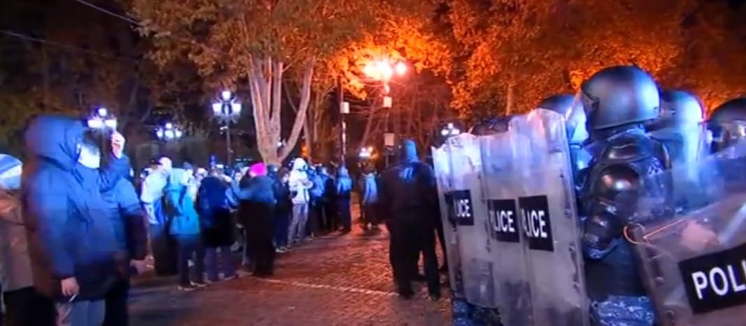 შსს – იმ შემთხვევაში, თუ აქციის მონაწილეები განაგრძობენ კანონსაწინააღმდეგო ქმედებებს, შსს იძულებული გახდება, შეწყვიტოს აქციის მიმდინარეობა