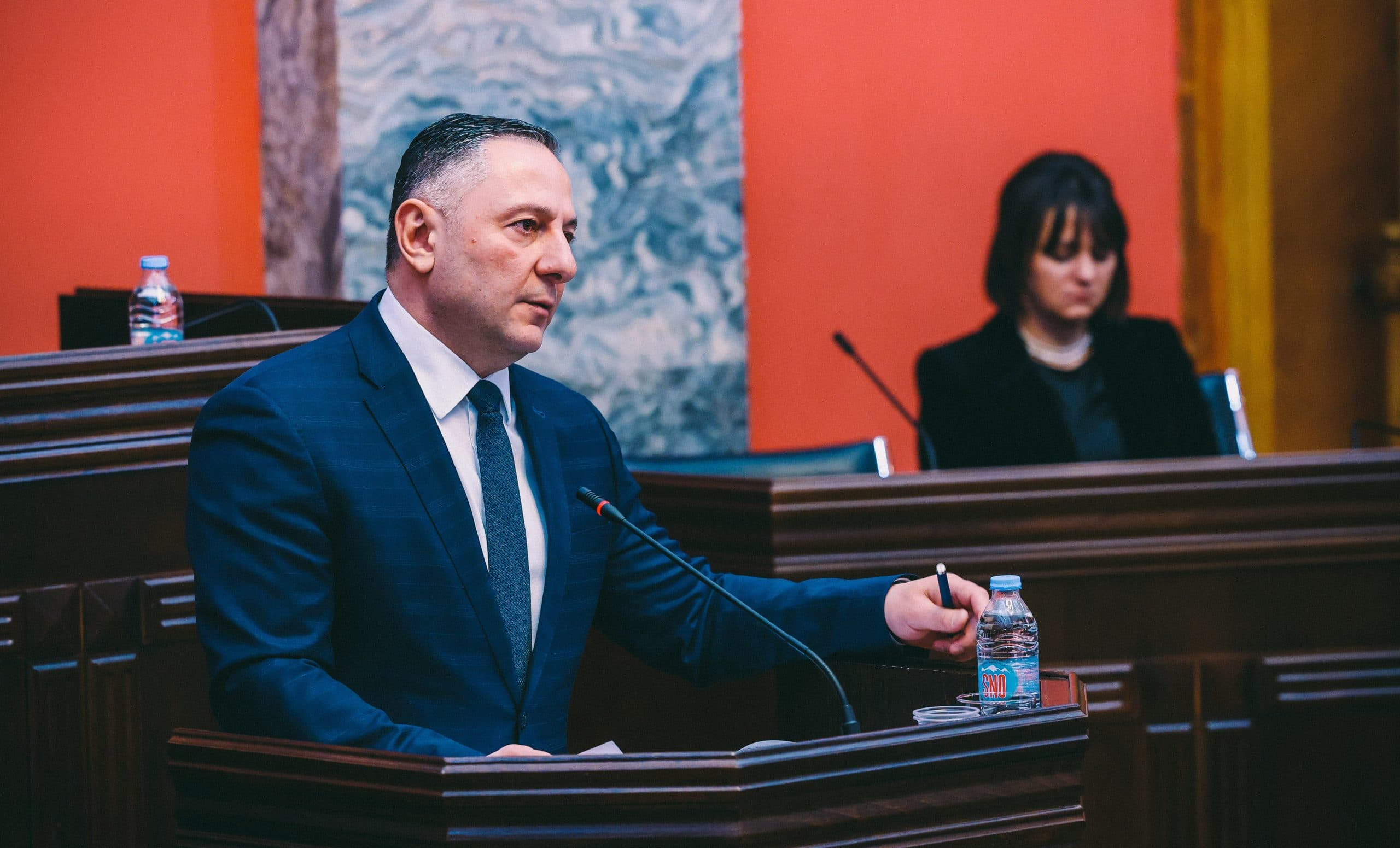 Frontnews image description