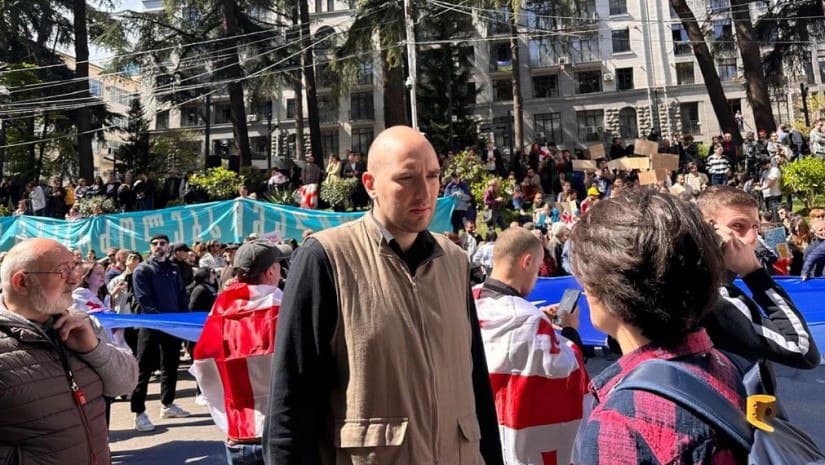 Frontnews image description