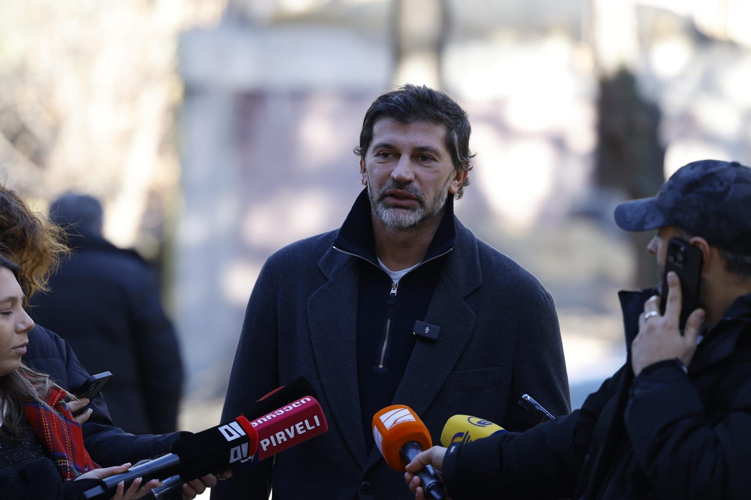 Frontnews image description