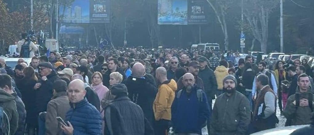 გიორგი ვაშაძე – ორ ლოკაციაზე გავშლით კარავს, 10 საათამდე აქ ვართ