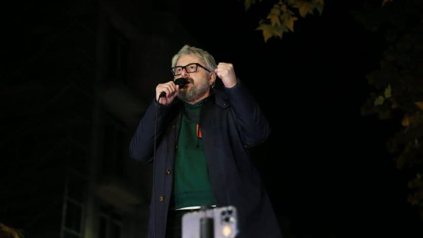 ნიკა გვარამია – სამშობლოს გვართმევენ და ამ ფონზე ყველაფერი და ყველა მეორეხარისხოვანია!