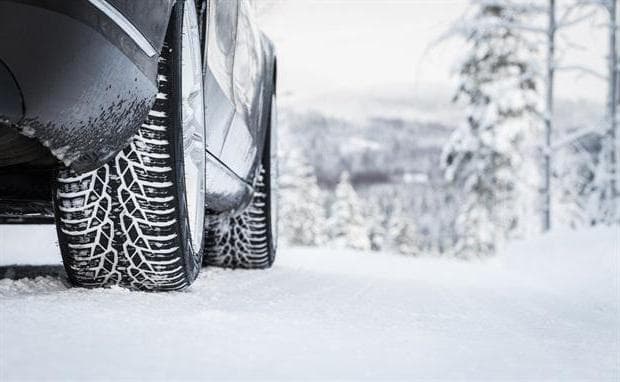 პირველი დეკემბრიდან გზის ცალკეულ მონაკვეთებზე სატრანსპორტო საშუალების ზამთრის საბურავებით აღჭურვა სავალდებულოა