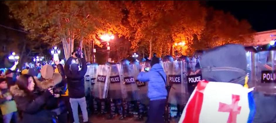 Georgian President challenges riot police amid protests: “Do you serve Russia or Georgia?”