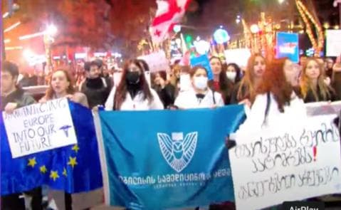 თბილისში საპროტესტო აქციები გრძელდება