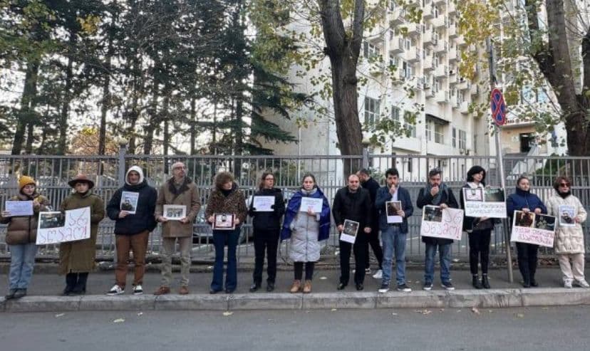 დიღმის იზოლატორთან სოლიდარობის აქცია იმართება