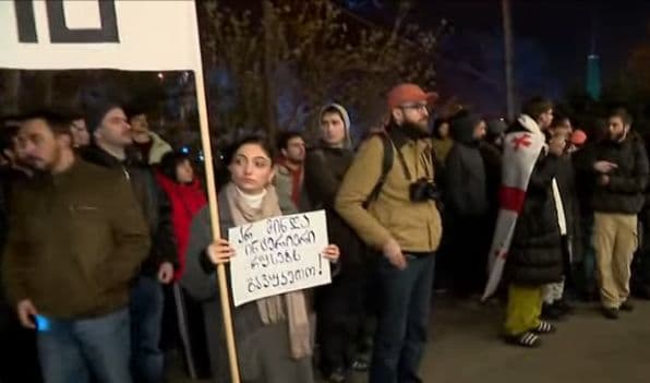 ხელოვნების სფეროს წარმომადგენლები საზოგადოებრივ მაუწყებელთან აქციას მართავენ