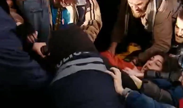 რუსთაველზე აქციის რამდენიმე მონაწილე დააკავეს