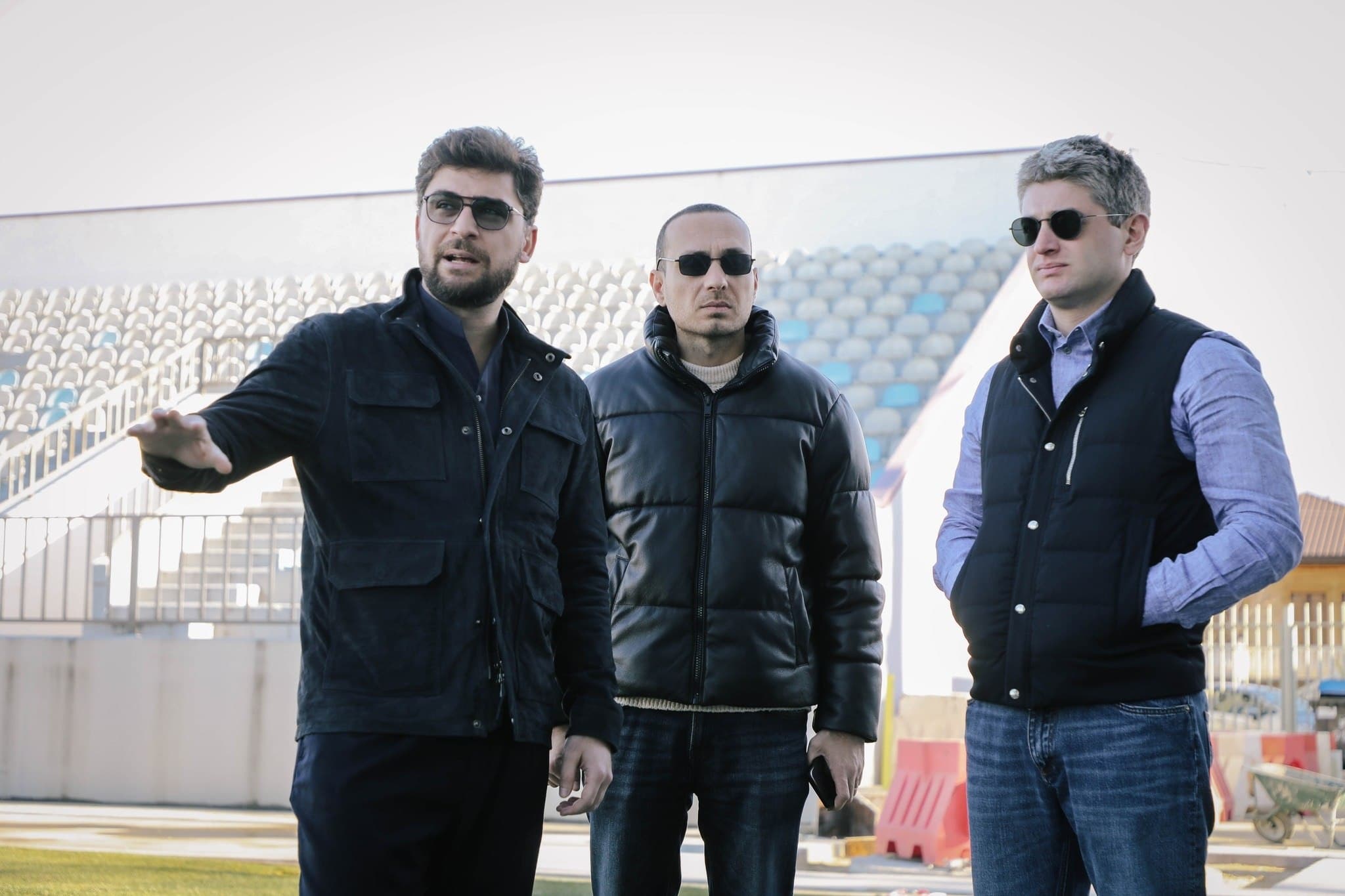 Frontnews image description