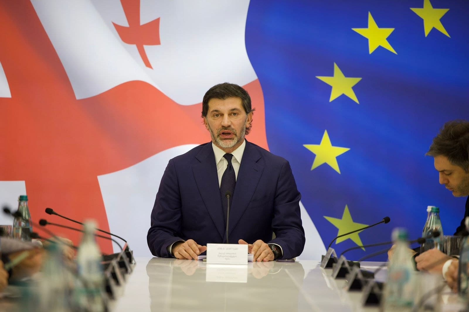 Frontnews image description