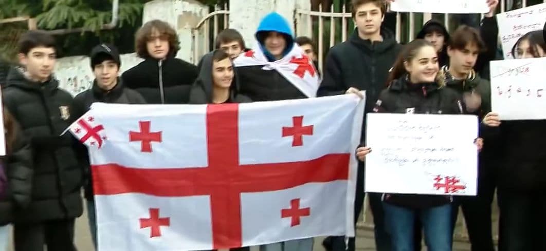 Frontnews image description