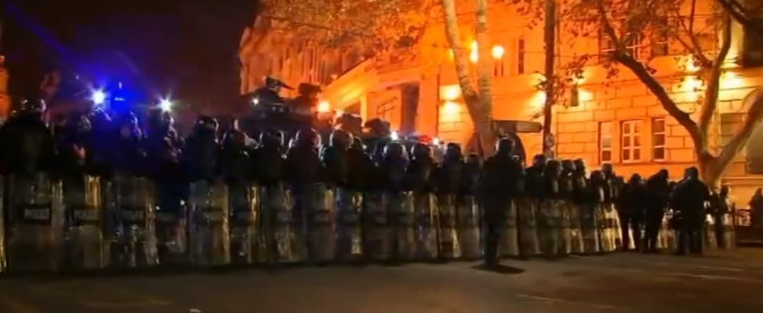 საია – ლეგიტიმური პროტესტის მე-9 ღამეს აქციის დარბევა საპოლიციო ტერორის ახალ ეტაპზე გადავიდა