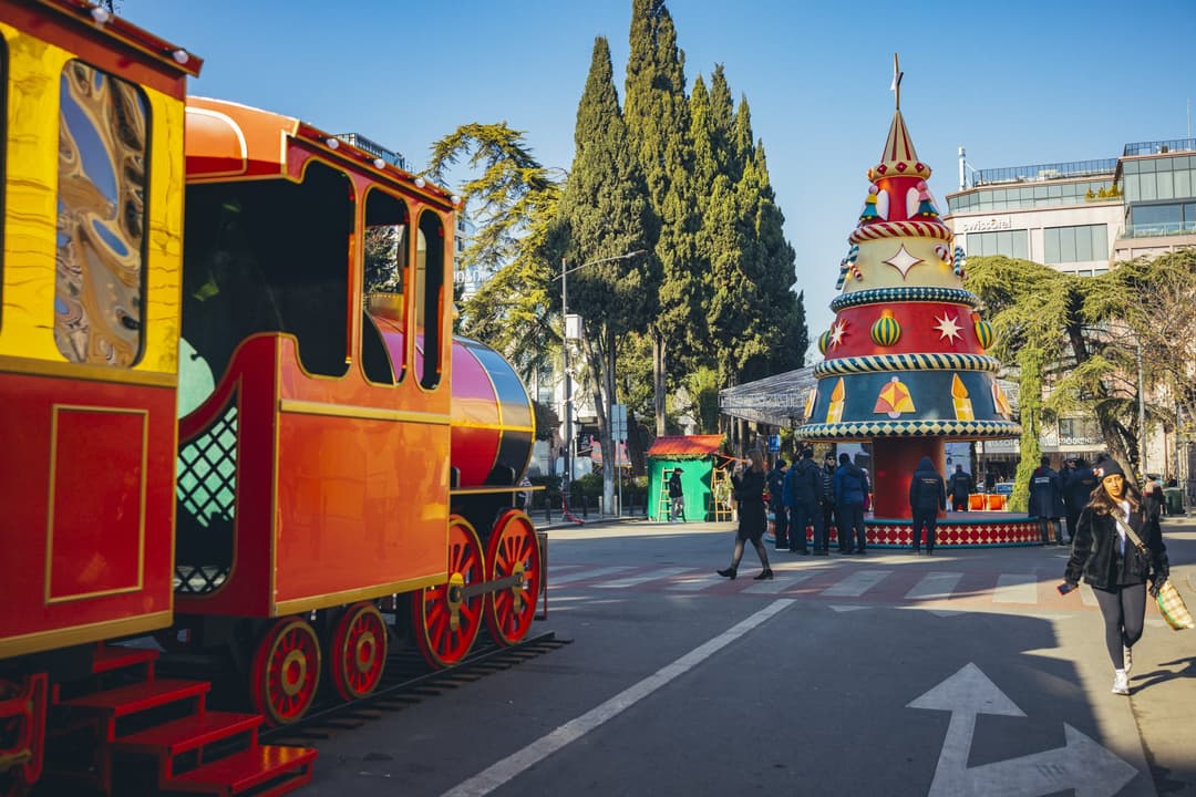 თბილისში “საახალწლო სოფელი“ გაიხსნა