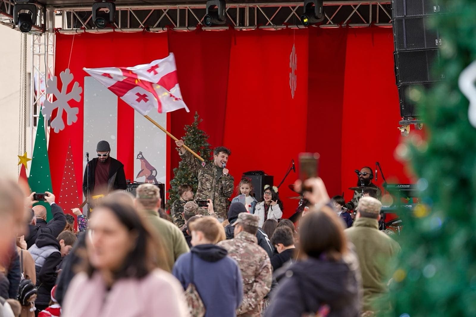 Frontnews image description