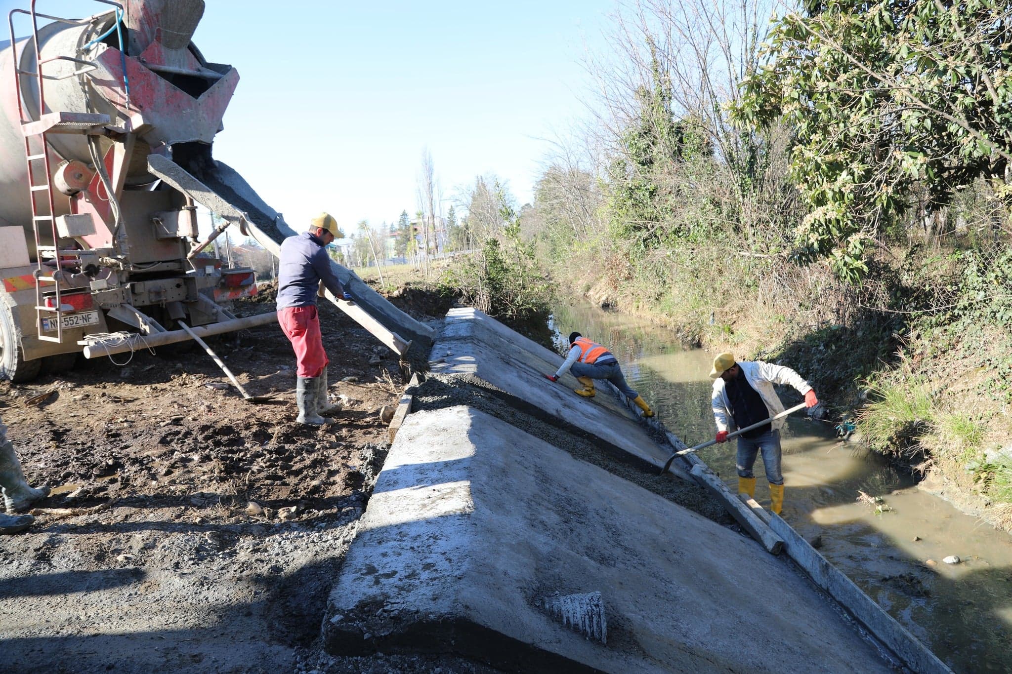 Frontnews image description