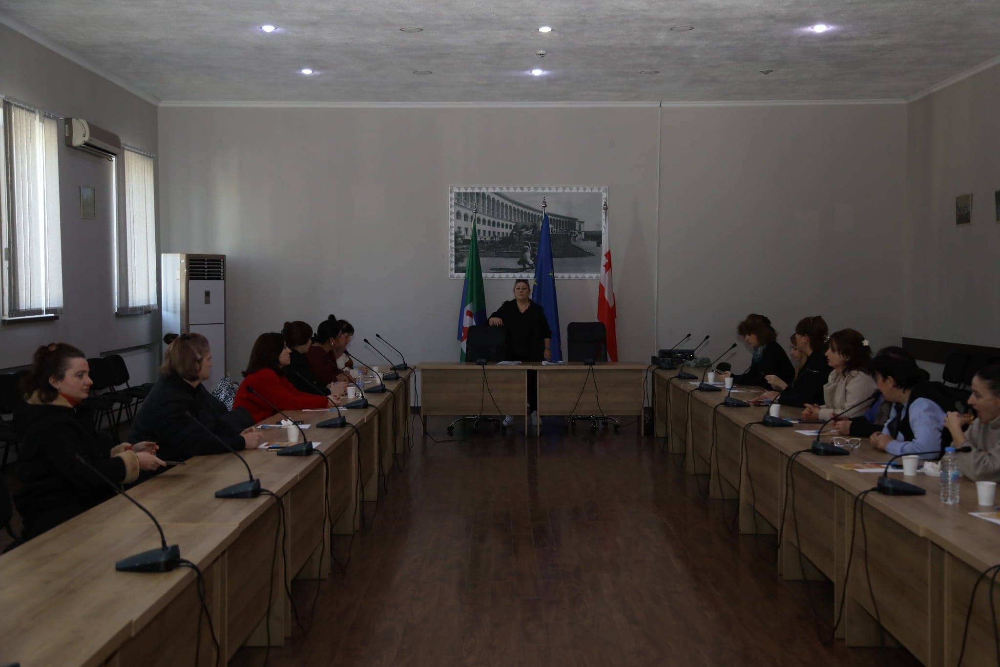 Frontnews image description