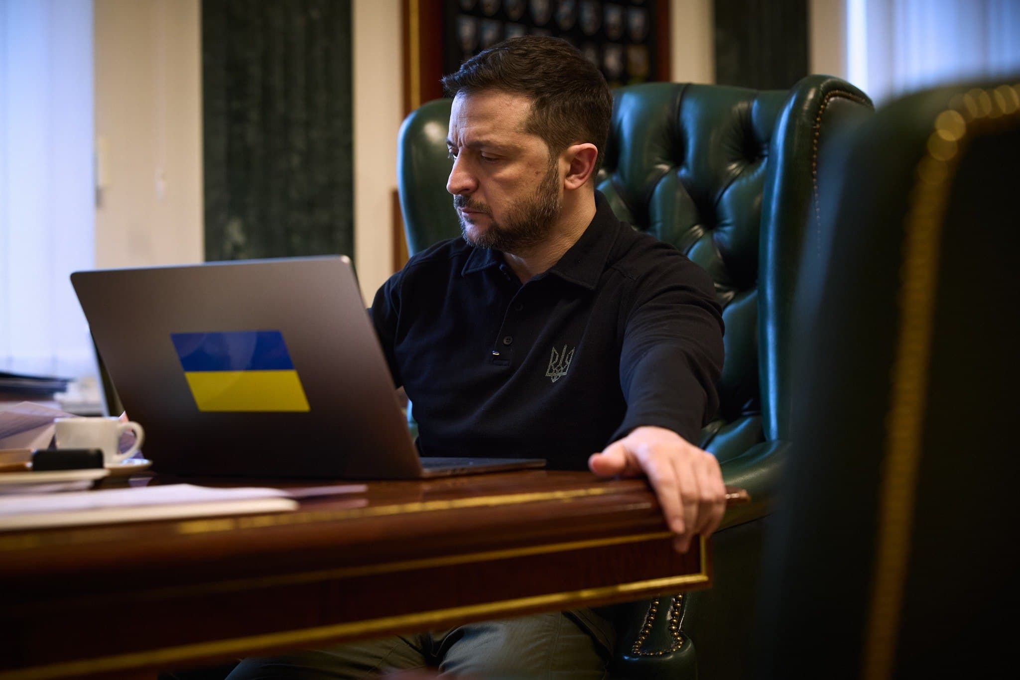 Frontnews image description