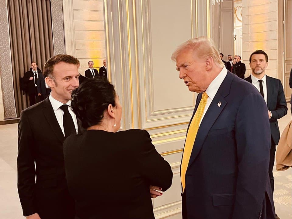 Frontnews image description