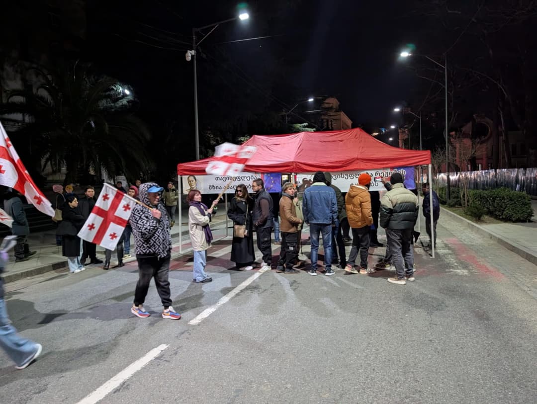 ბათუმსა და ქუთაისში მზია ამაღლობელის მხარდამჭერი აქციები იმართება