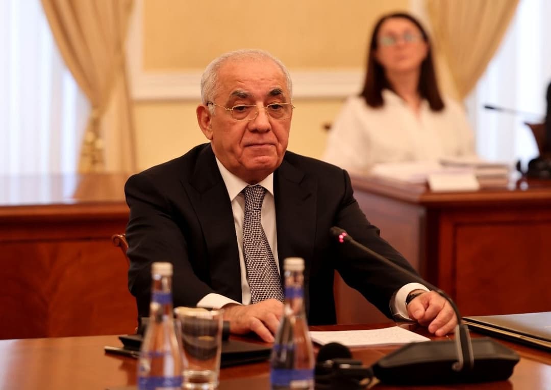 ალი ასადოვი – ბაქო-თბილისი-ყარსის რკინიგზის სრულად ამუშავებისთვის ერთობლივი ძალისხმევის მნიშვნელობა განსაკუთრებით უნდა აღინიშნოს