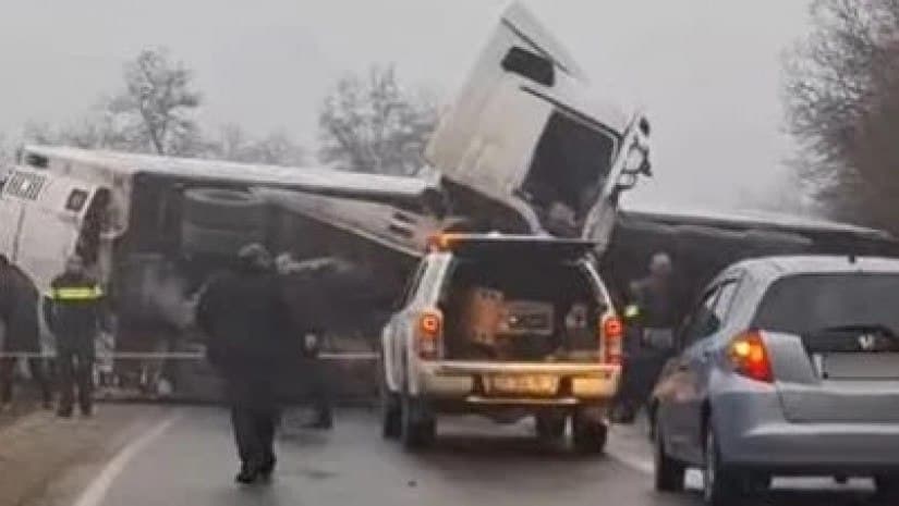 თბილისი-ბაკურციხის მაგისტრალზე ავტოსაგზაო შემთხვევის შედეგად 4 ადამიანი დაიღუპა