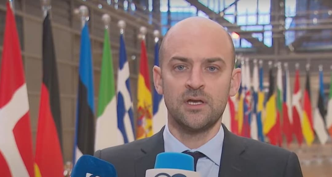 ჟან-ნოელ ბარო – ქართველი ხალხი ყოველ ღამე ეწინააღმდეგება მთავრობას, რომელიც ცდილობს მათ ევროპული მომავლისგან ჩამოშორებას