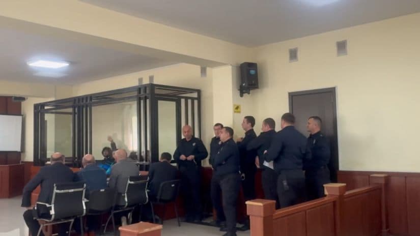 ბათუმში 3 სტუდენტს და დეკანს პატიმრობა გირაოთი შეუცვალეს, ერთი სტუდენტი კი პატიმრობაში რჩება