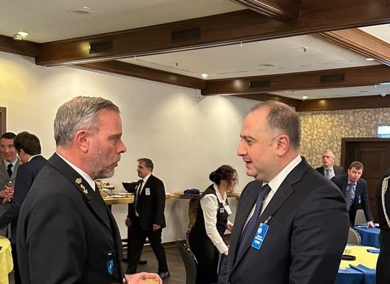 Frontnews image description