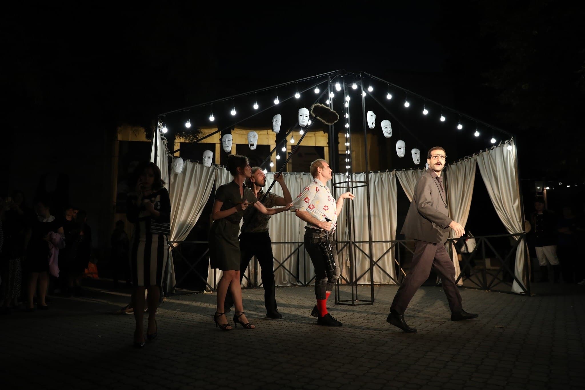 Frontnews image description