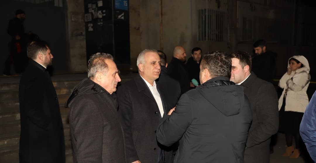 აფხაზეთის მთავრობაში საგანგებოდ შექმნილი სამუშაო ჯგუფის წევრები ორთაჭალაში, ინციდენტის ადგილზე იმყოფებიან