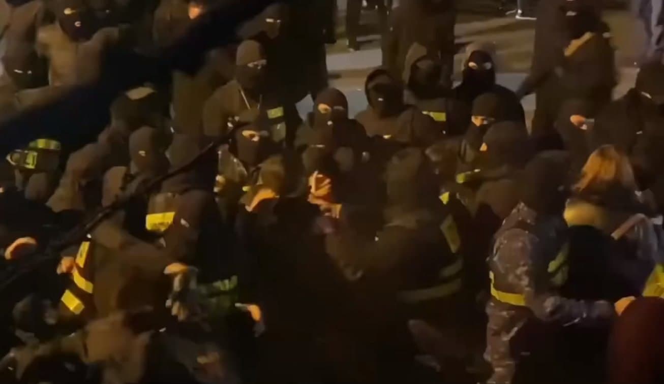 Frontnews image description