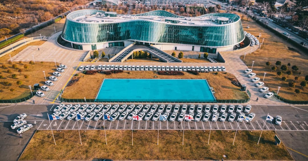 საპატრულო პოლიციის დეპარტამენტის ავტოპარკი 100 ახალი ავტომობილით განახლდა