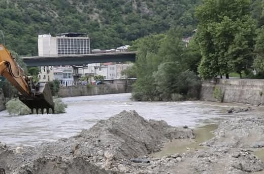 ბორჯომში, რობაქიძის ქუჩაზე მდინარე მტკვრის ნაპირსამაგრი კედლის რეაბილიტაციის სამუშაოები 1 აპრილიდან დაიწყება