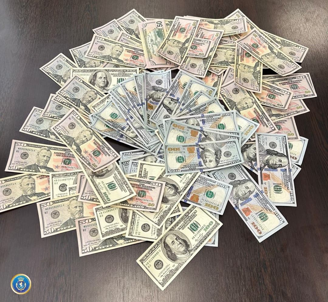 ყალბი ფულის გასაღების ფაქტზე ერთი პირი დააკავეს