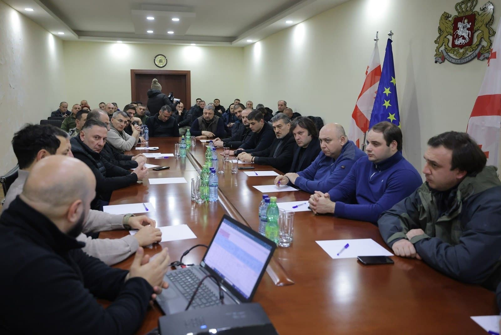 Frontnews image description