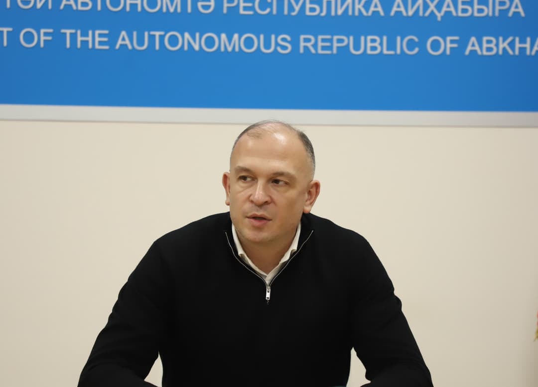 ლევან მგალობლიშვილი – დიდთოვლობის შედეგად დაზარალებული ჩვენი დროებით დევნილი მოქალაქეების დასახმარებლად აფხაზეთის მთავრობაში სამუშაო ჯგუფი შეიქმნა