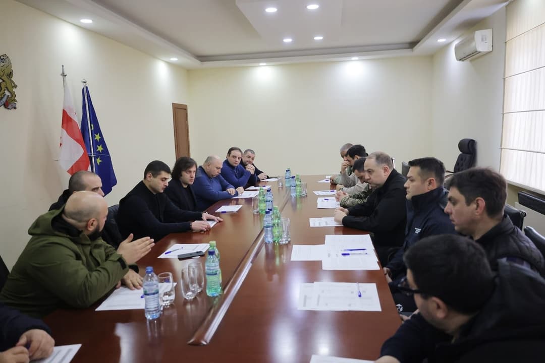 ირაკლი კობახიძემ საკოორდინაციო შტაბის სხდომაზე გასული ღამის განმავლობაში განხორციელებული ღონისძიებების შესახებ ანგარიში მოისმინა