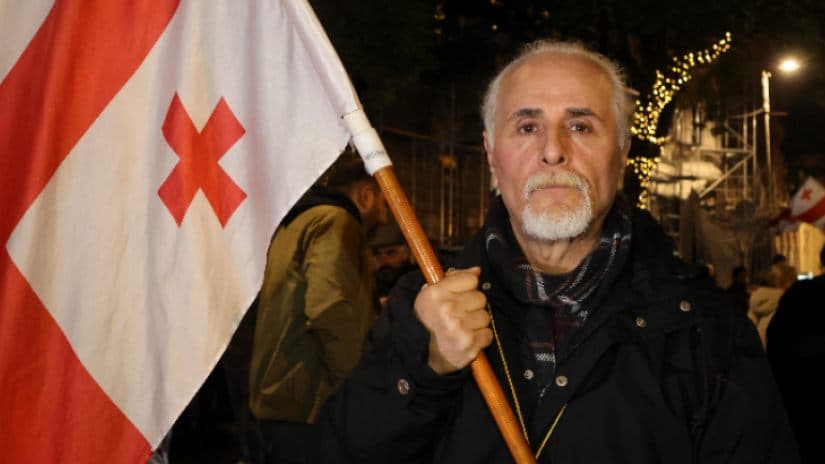 თემურ ქათამაძე, რომელიც უკვე 48 დღეა, შიმშილობს, სამედიცინო დაწესებულებაში გადაიყვანეს